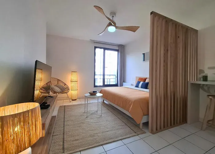 Le Petit Bali - Studio de Standing avec Wi-Fi&TV, proche tramway